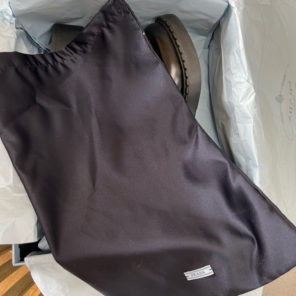 Authentic Prada loafers - Picture 4 of 10